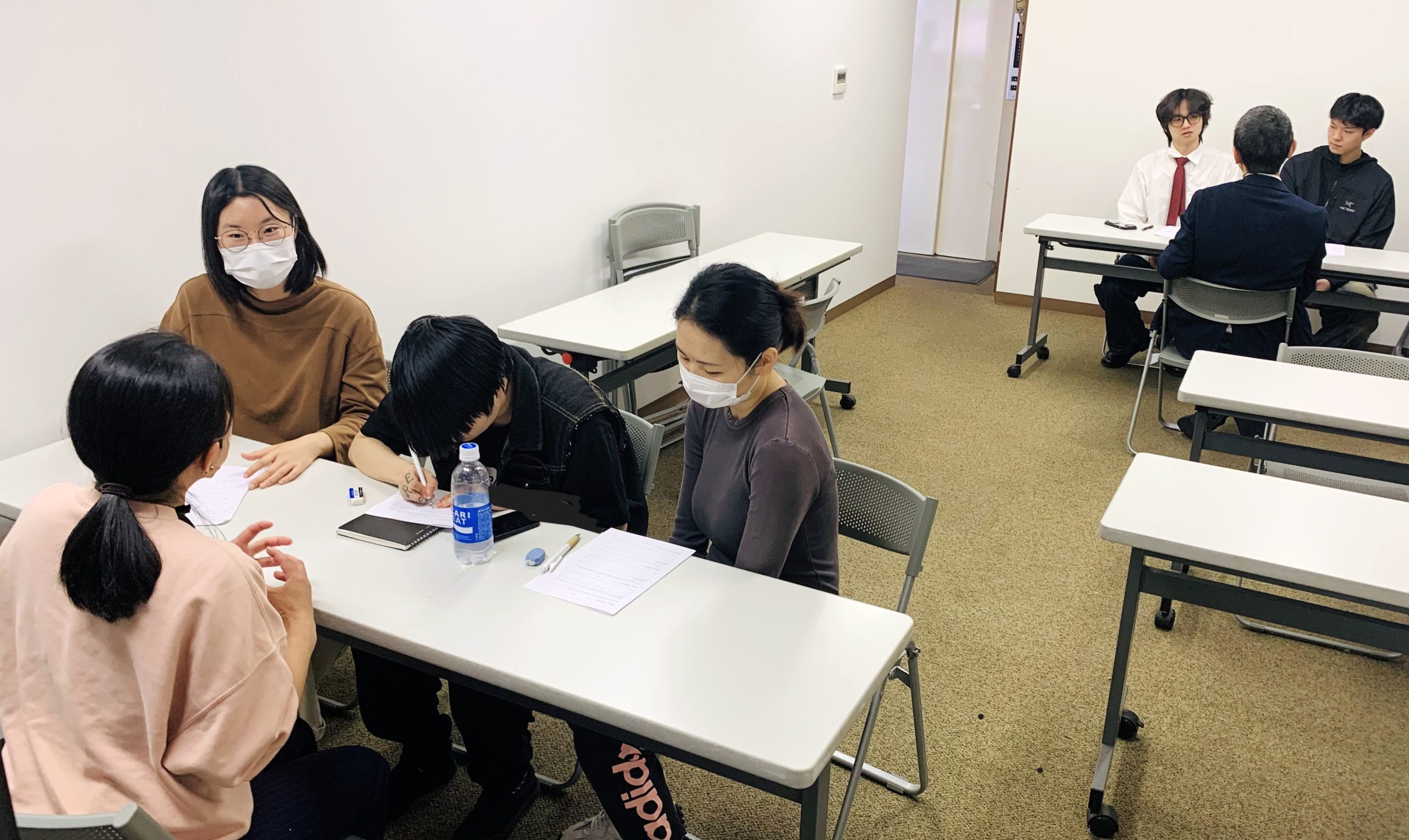 日本語でインタビュー